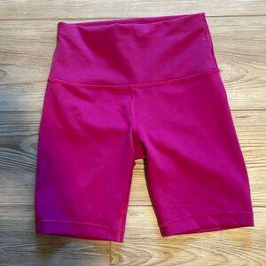 Lululemon biker shorts size 6